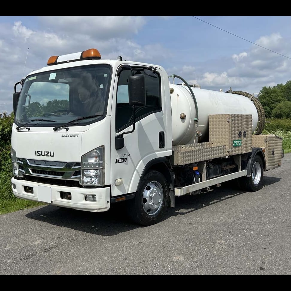 2015 Isuzu N75 190 4×2 Vacuum Tanker