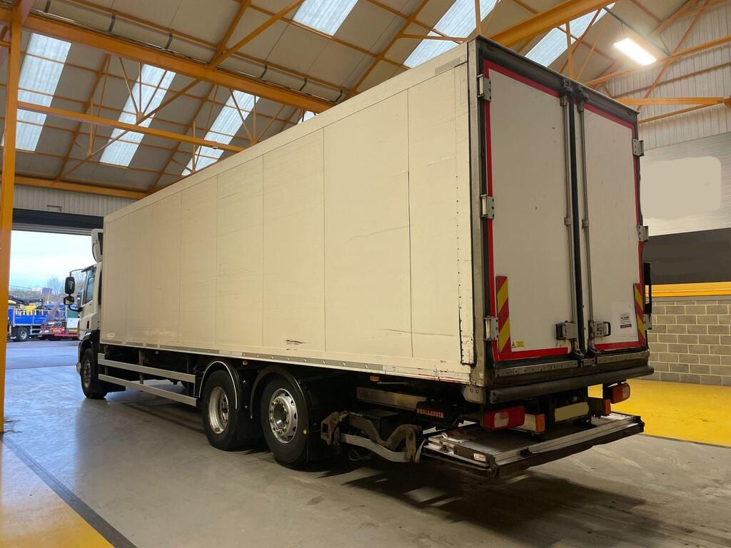 2016 DAF CF EURO 6 6X2 26 TONNE INSULATED FRIDGE/FREEZER 10.8 Exw UK