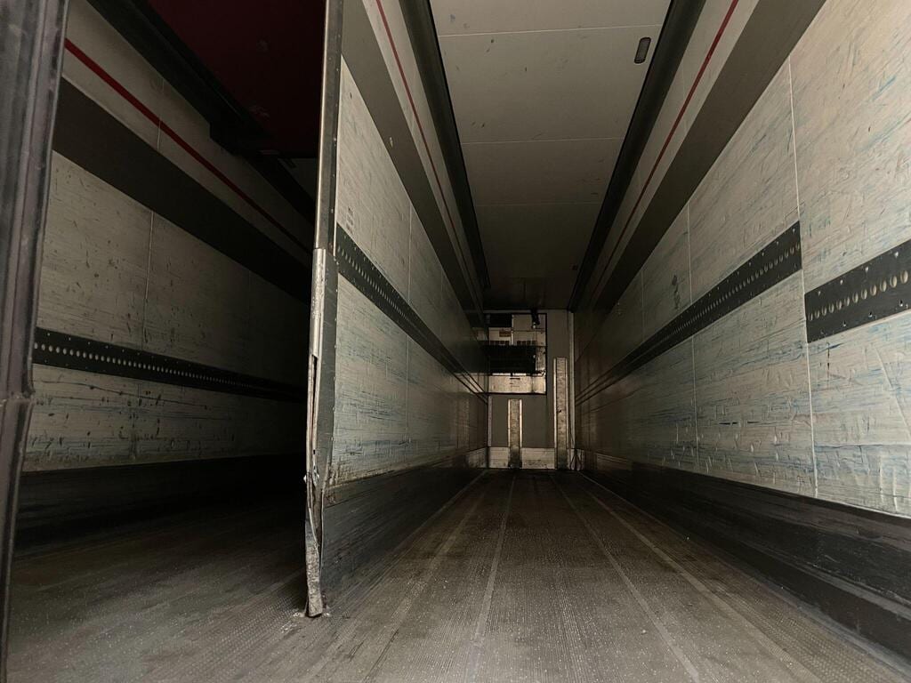 2016 DAF CF EURO 6 6X2 26 TONNE INSULATED FRIDGE/FREEZER 10.8 Exw UK