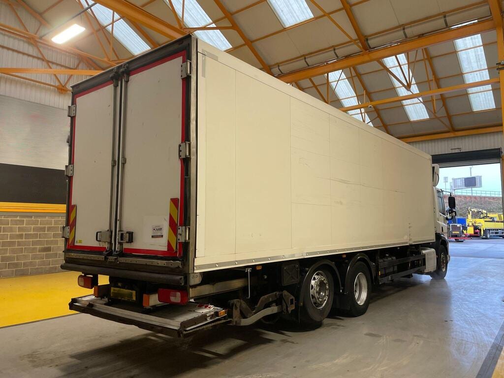 2016 DAF CF EURO 6 6X2 26 TONNE INSULATED FRIDGE/FREEZER 10.8 Exw UK