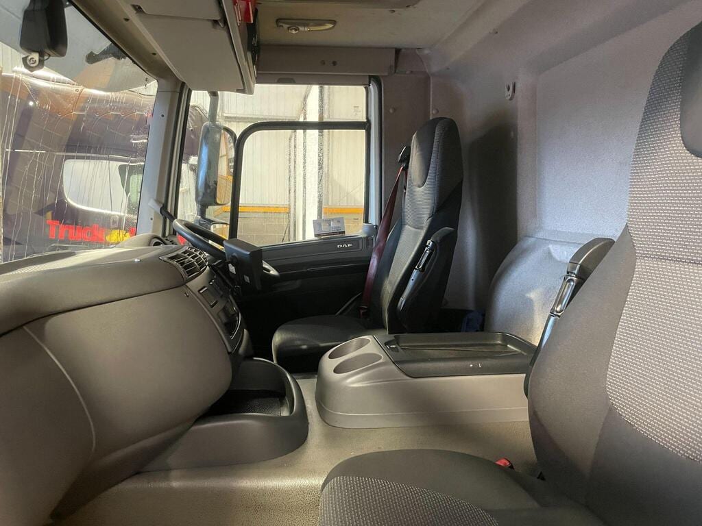 2016 DAF CF EURO 6 6X2 26 TONNE INSULATED FRIDGE/FREEZER 10.8 Exw UK
