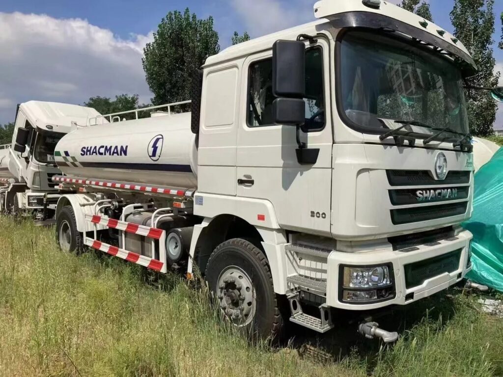 Shacman F3000 4×4 LHD Fuel Tanker — 10 Tonnes